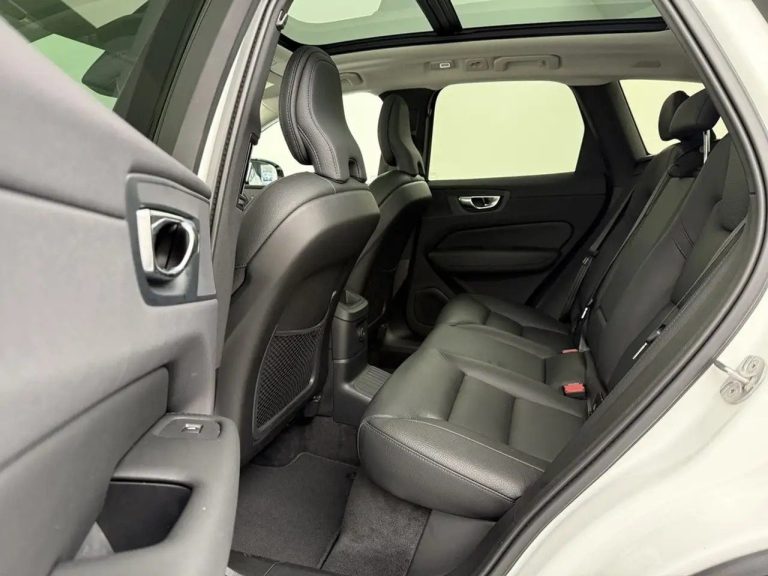 Volvo XC60 T8 Recharge AWD Plus Dark - photo 12