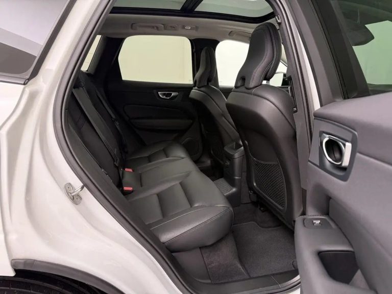 Volvo XC60 T8 Recharge AWD Plus Dark - photo 16