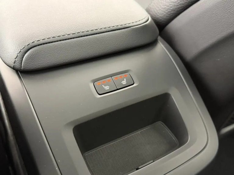 Volvo XC60 T8 Recharge AWD Plus Dark - photo 18
