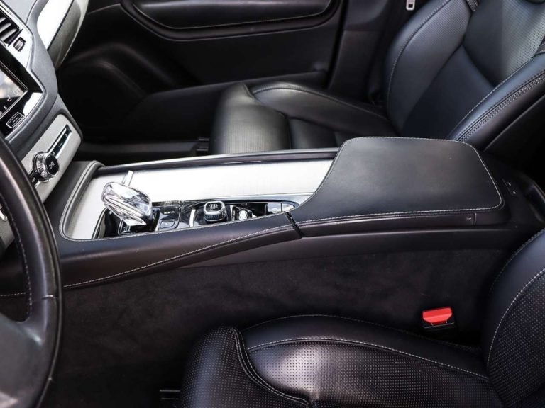 Volvo XC90 B5 AWD Inscription - photo 13