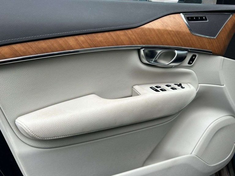 Volvo XC90 B5 AWD Inscription - photo 11