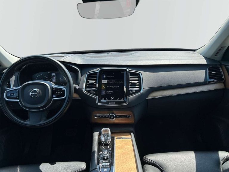 Volvo XC90 Recharge T8 AWD Inscription 7 places - photo 5