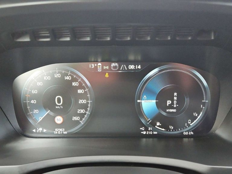 Volvo XC90 T8 AWD Recharge Inscription - photo 9