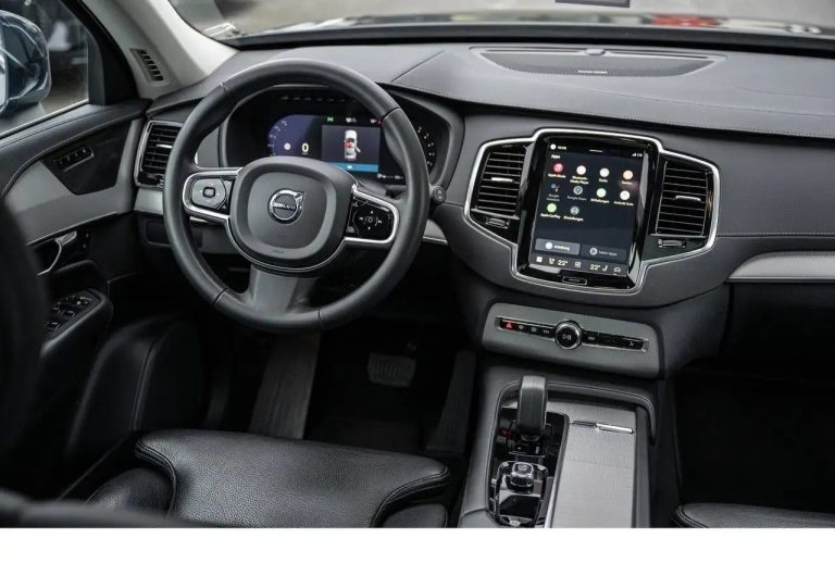 Volvo XC90 B5 AWD Plus Bright - photo 10