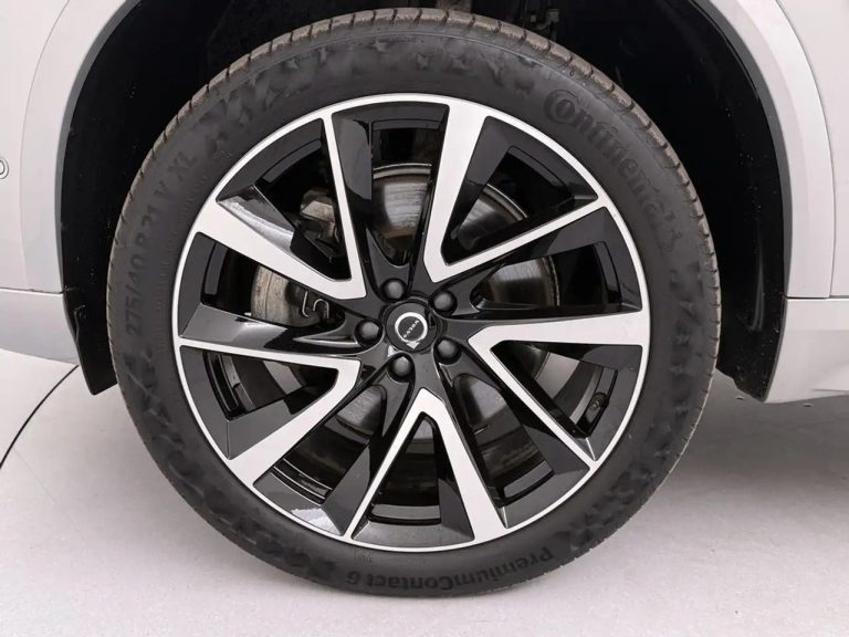Volvo XC90 T8 Recharge Ultimate Dark AWD - photo 10