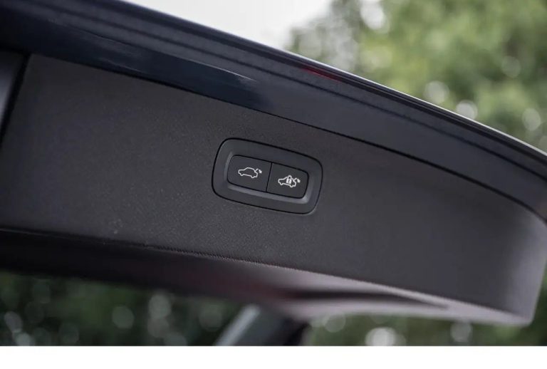 Volvo XC90 B5 AWD Plus Bright - photo 13