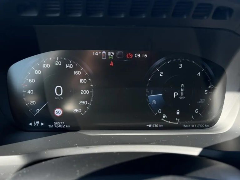 Volvo XC90 B5 AWD R-Design - photo 17