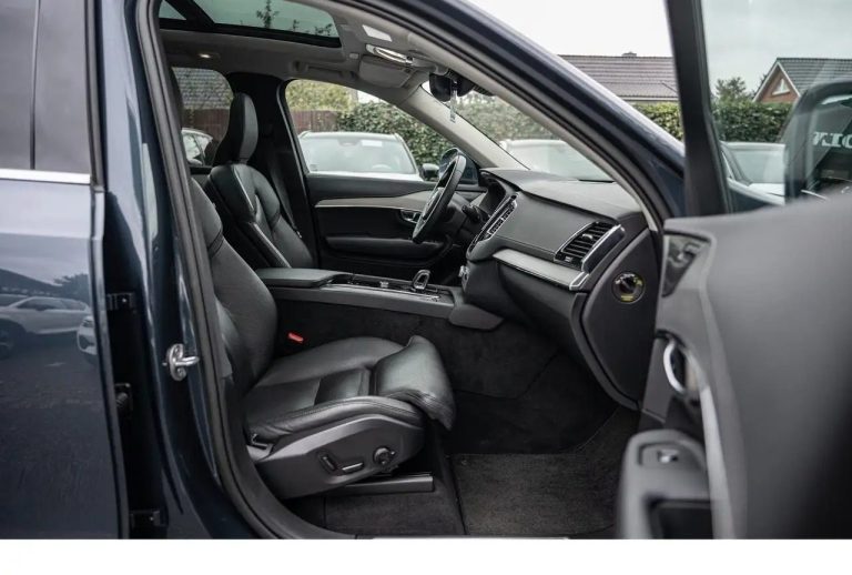 Volvo XC90 B5 AWD Plus Bright - photo 7