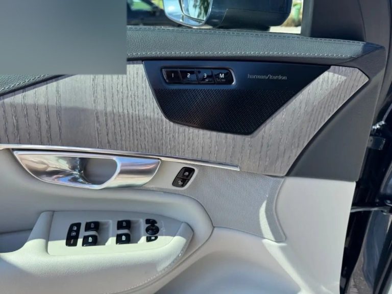 Volvo XC90 B5 AWD Plus Bright - photo 14