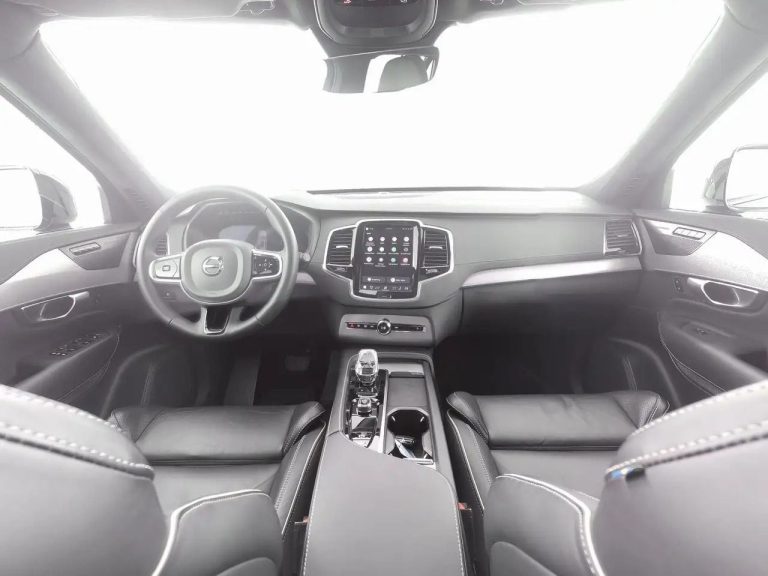 Volvo XC90 T8 Recharge AWD Ultimate Dark - photo 3
