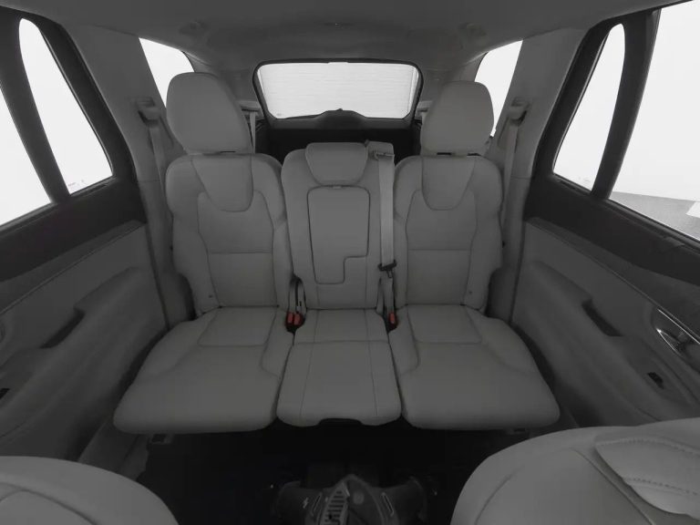 Volvo XC90 T8 Recharge Plus Bright AWD - photo 4