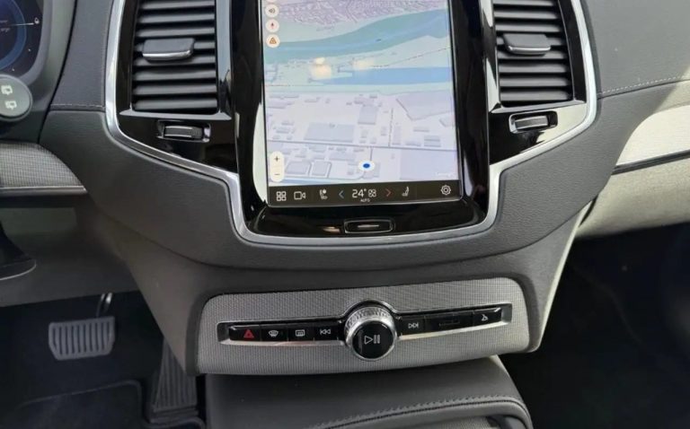 Volvo XC90 Recharge T8 AWD Ultimate Bright - photo 9