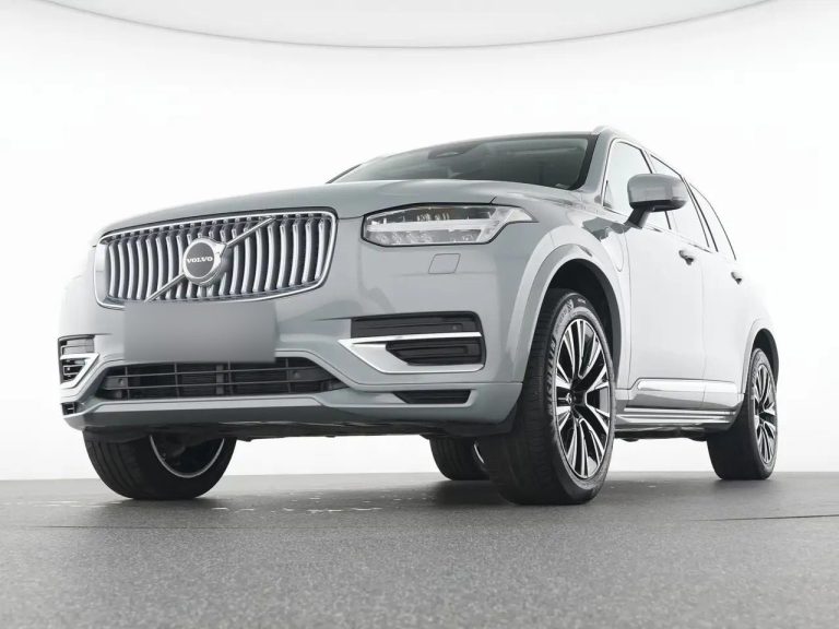Volvo XC90 T8 AWD Plug-in Hybrid Core