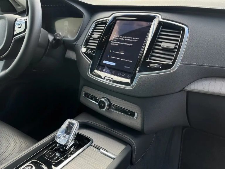 Volvo XC90 T8 AWD Ultimate Bright - photo 18