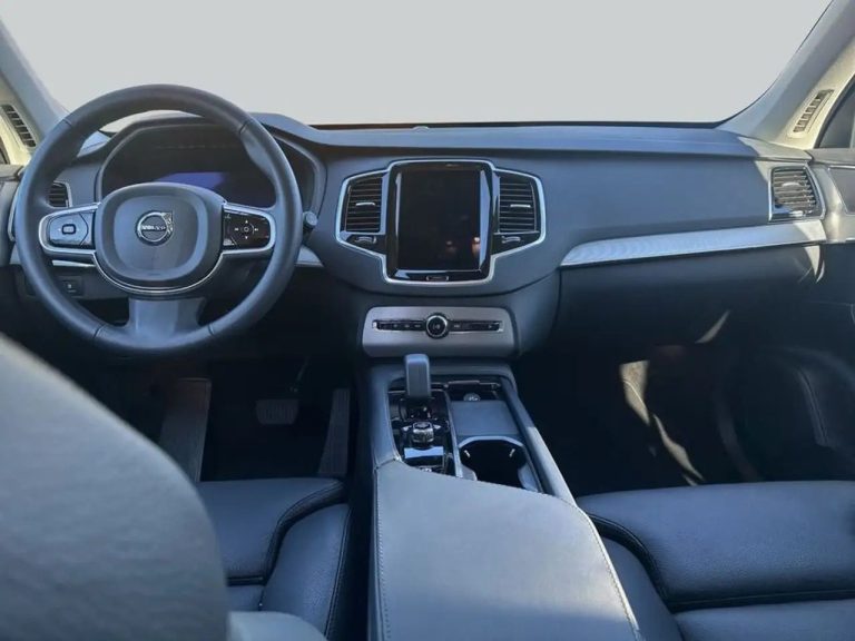 Volvo XC90 T8 AWD Plug-in Hybrid - photo 9