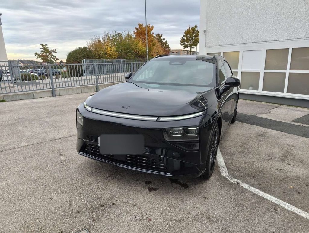 XPeng G9 Performance Black Edition