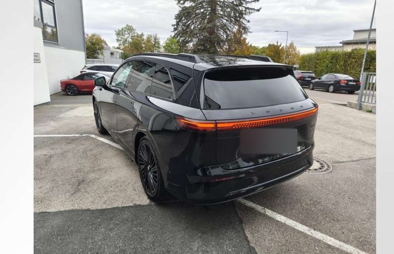 XPeng G9 Performance Black Edition - photo 2